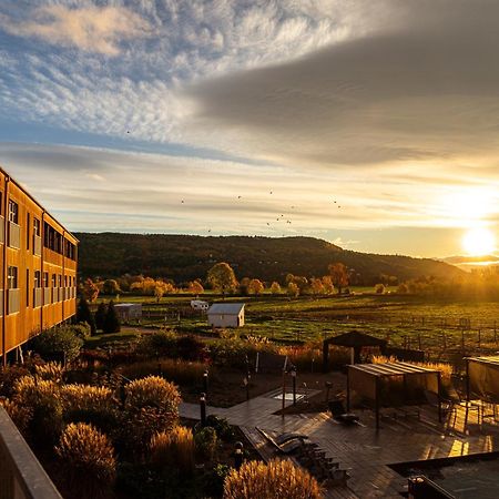 Hotel & Spa Le Germain Charlevoix Байе-Сен-Пол Екстериор снимка
