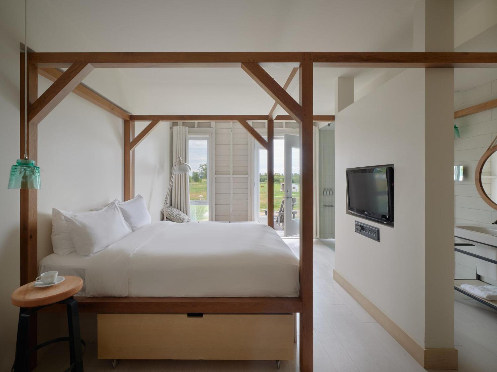 Hotel & Spa Le Germain Charlevoix Байе-Сен-Пол Екстериор снимка