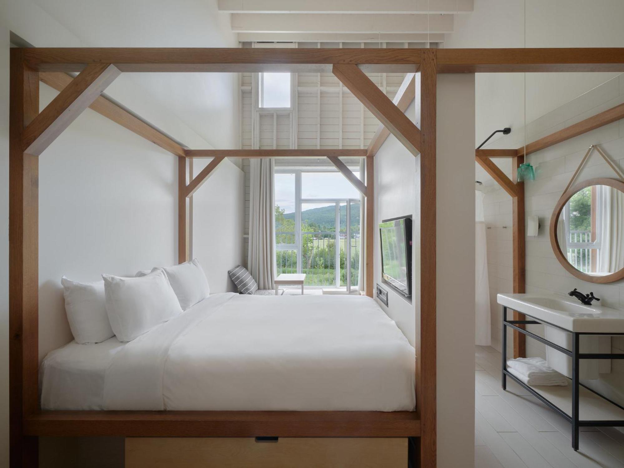 Hotel & Spa Le Germain Charlevoix Байе-Сен-Пол Екстериор снимка