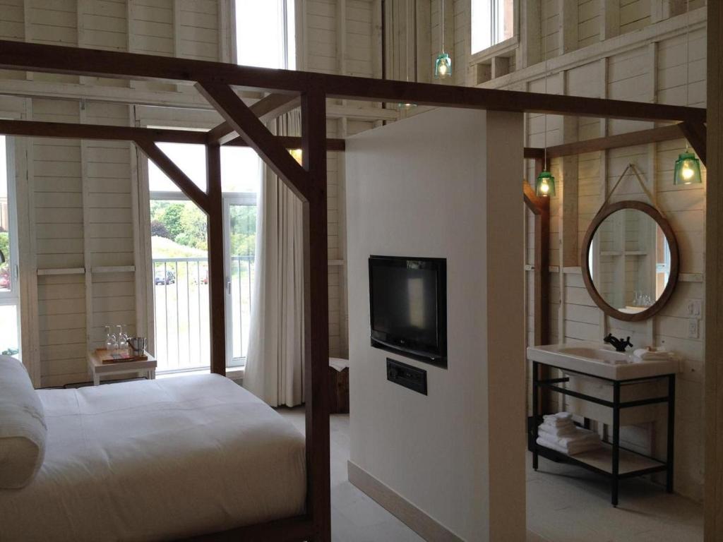Hotel & Spa Le Germain Charlevoix Байе-Сен-Пол Екстериор снимка